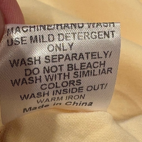 Women’s Cream Graphic T-Shirt “In My Grandma Era” NWOT - Picture 9 of 11